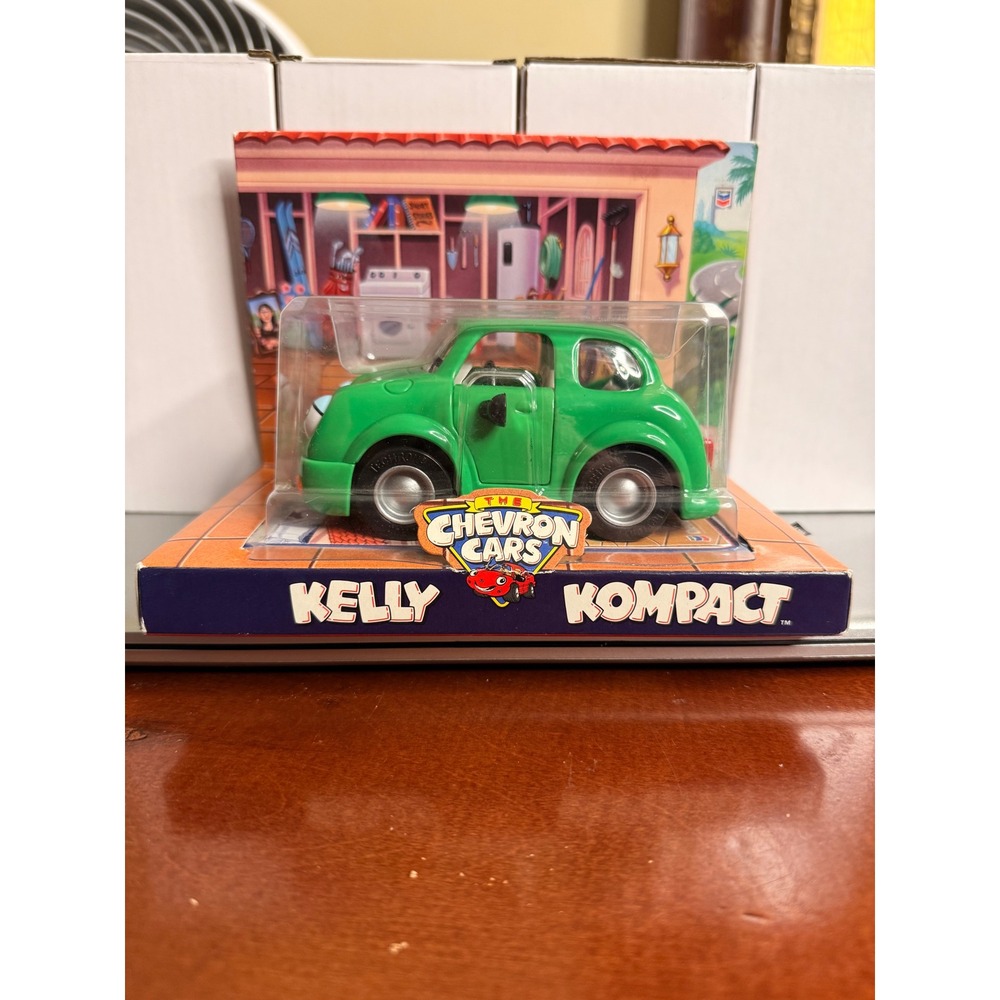 The Chevron Cars Kelly Kompact Green Vintage 1998 Collectible Toy Car New in Box